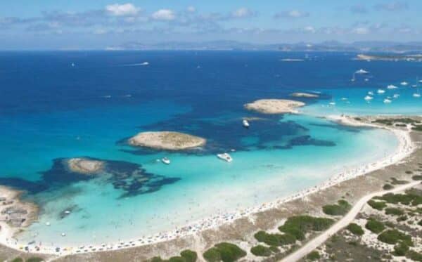 Playa-de-Ses-Illetes-Formentera-Îles-Baléares-acheter-immobilier-Espagne visiter en 2024