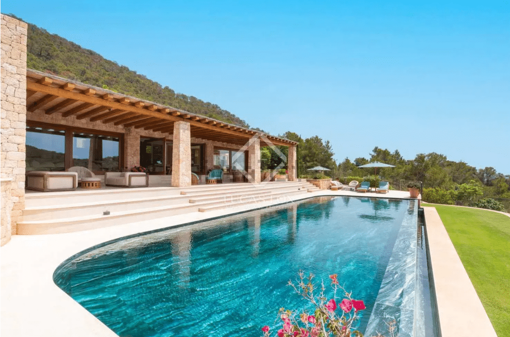 Villa à Cala Mastella Santa Eulalia del Río Ibiza acheter villa en Espagne 2