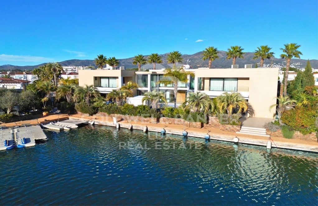  Coldwell Banker 5